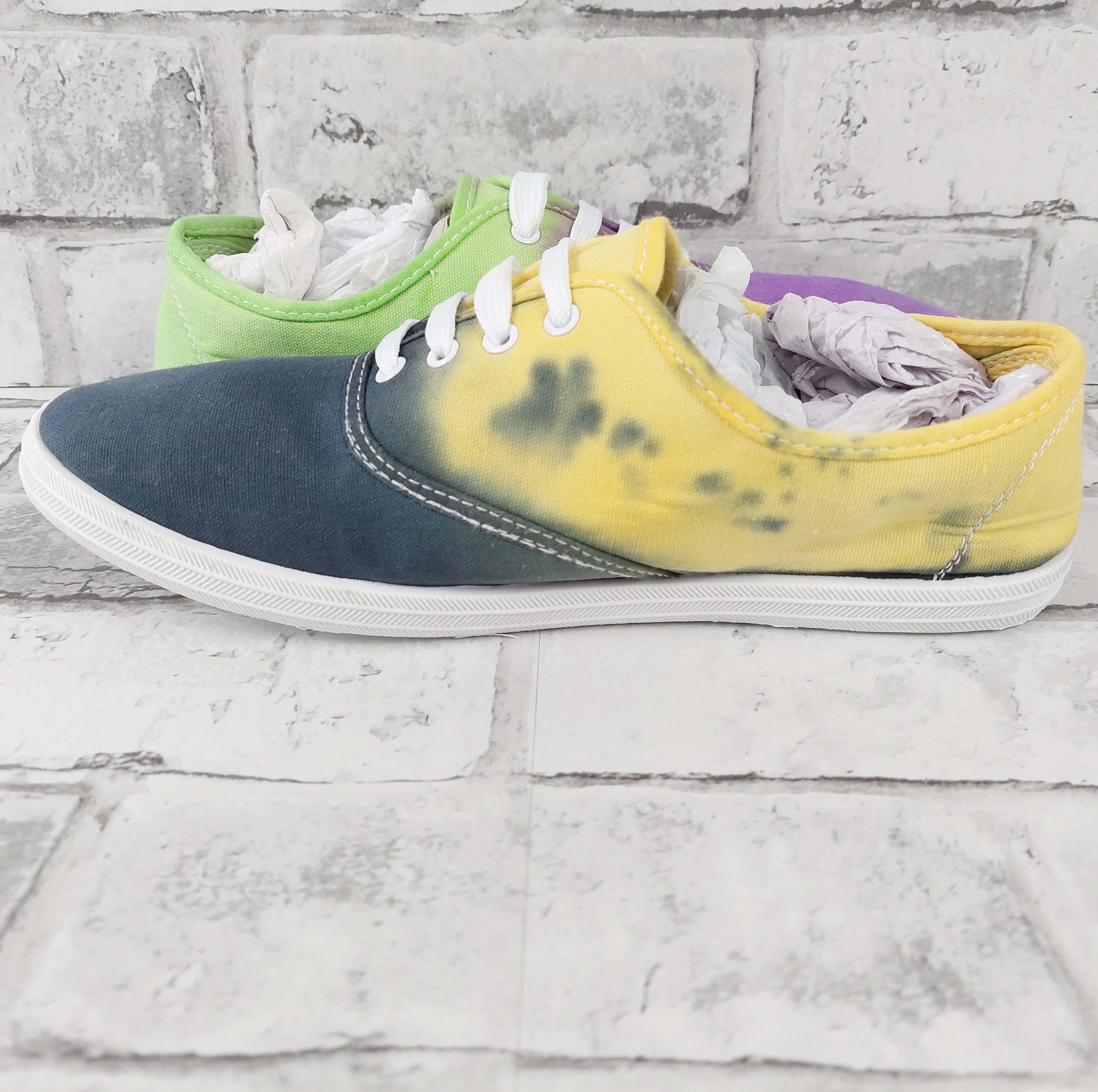 Grey keds cheap with yellow laces