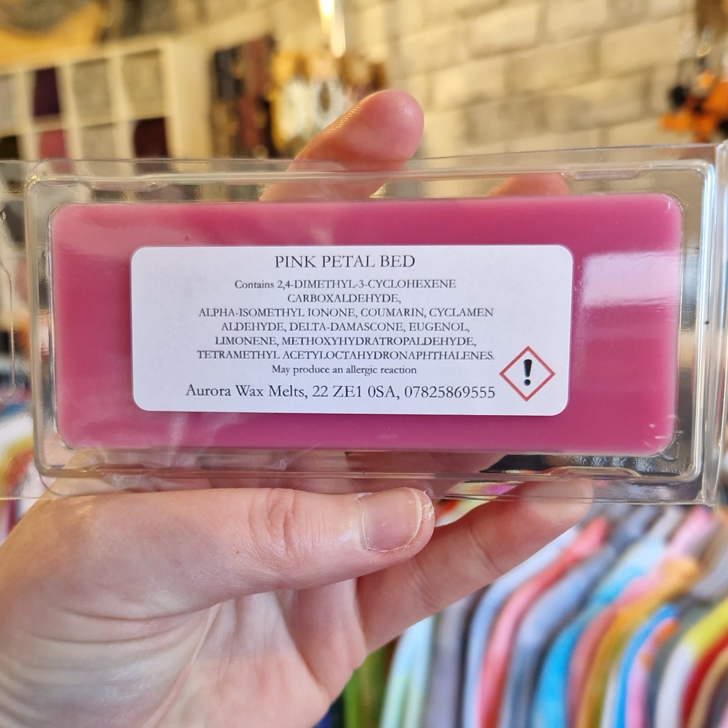 Pink Petal Bed - Wax Melt Snap Bar