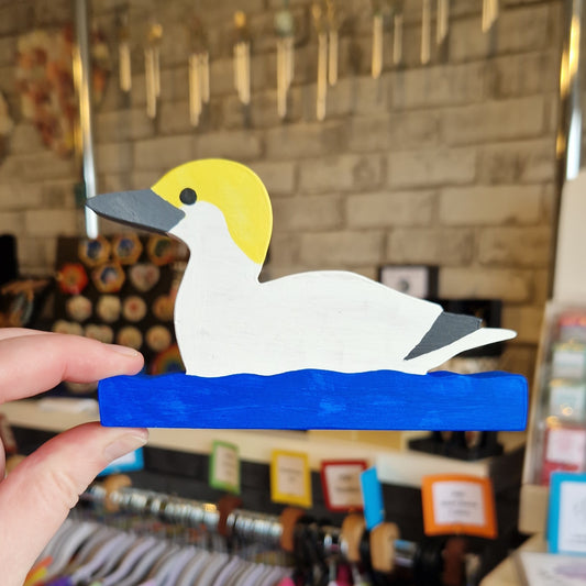 Painted Pallet Wood Gannet