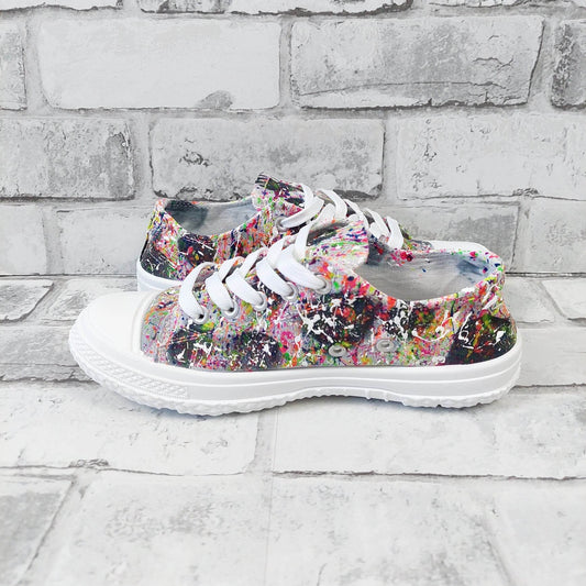 Graffiti Low Top Trainers - Size 4/37